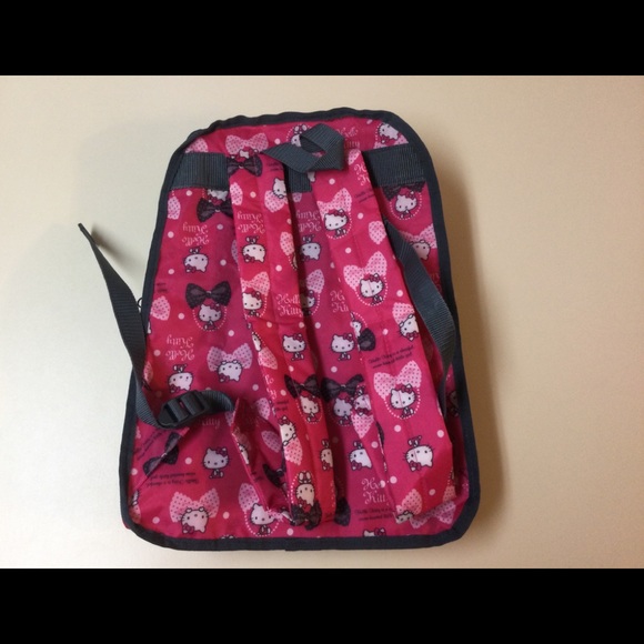 Hello Kitty Backpack - Picture 2 of 5